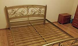 łóżko metalowe